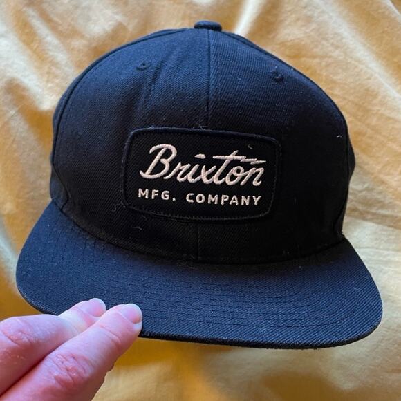 Brixton MFG Company Black Snap Back Cap W/ Green Bill Street Skater Style OS - Picture 1 of 12